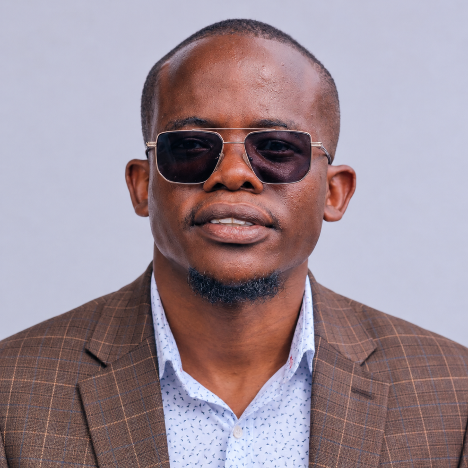 Hon Isaac Okeno